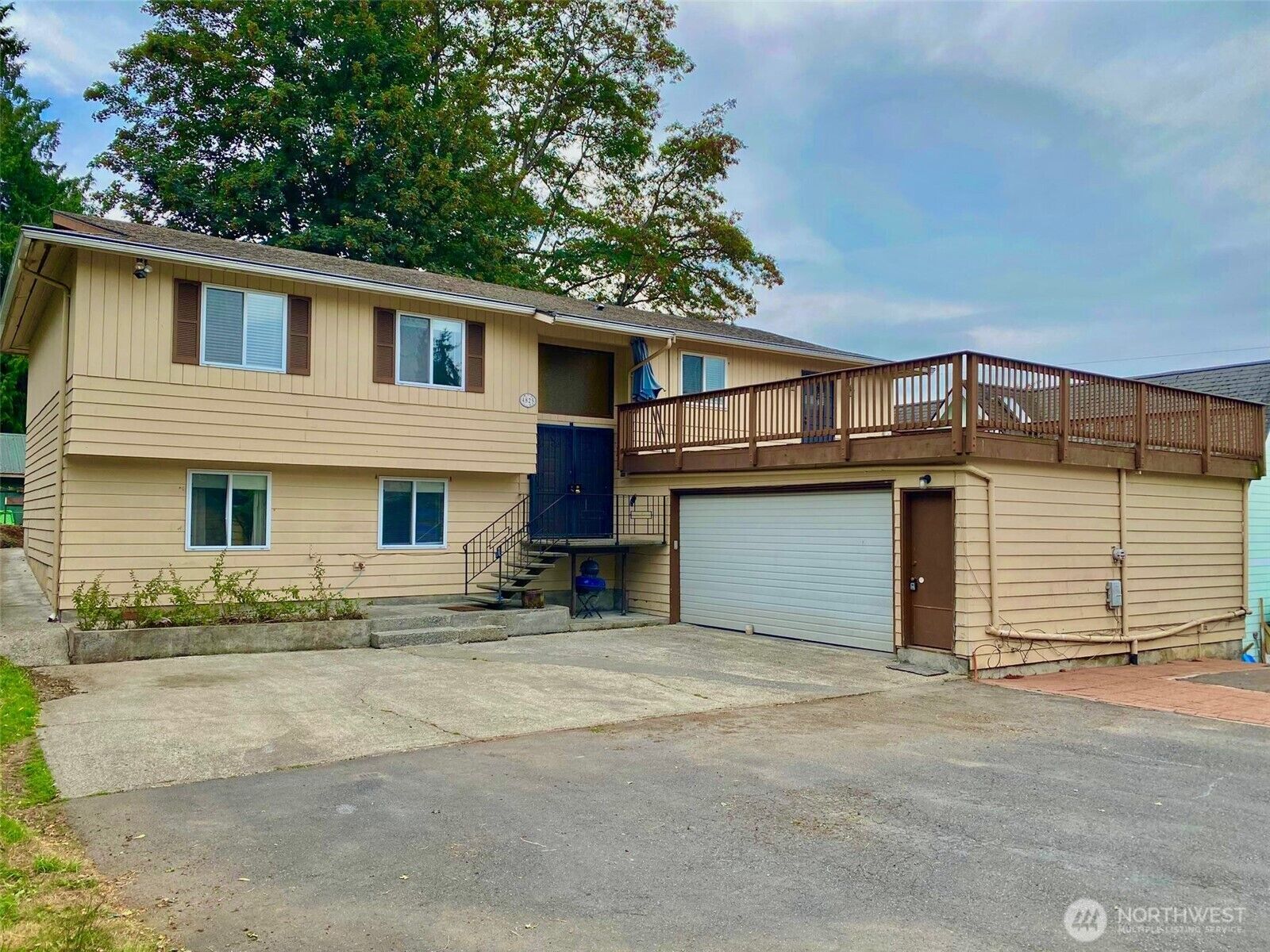 Property Photo:  4825 S Graham Street  WA 98118 