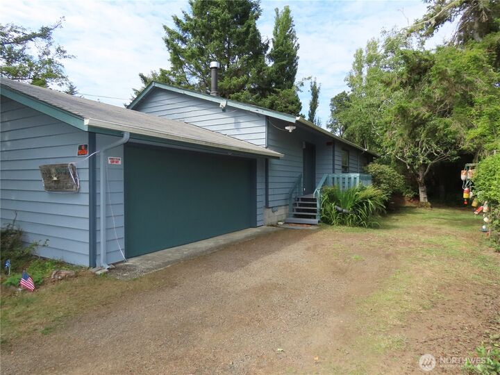 1044  Blue Pacific Drive  North Cove WA 98547 photo