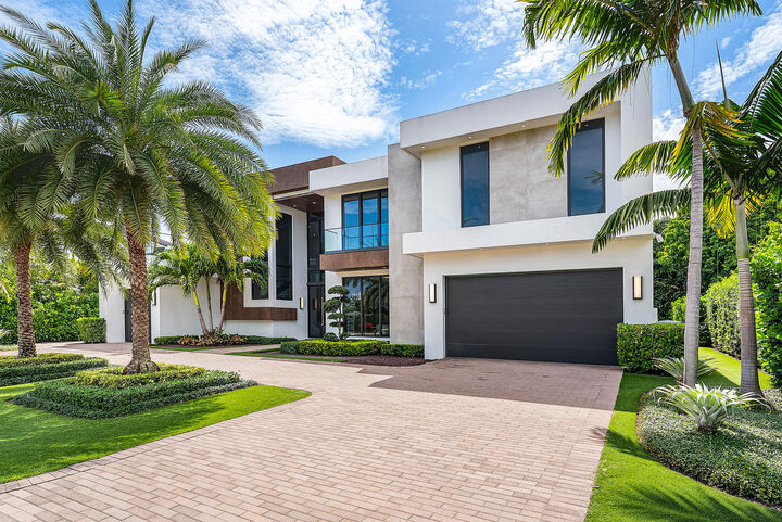 Property Photo:  2391 Areca Palm Road  FL 33432 