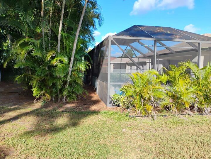 Property Photo: 1331 SW Ingrassina Avenue FL 34953