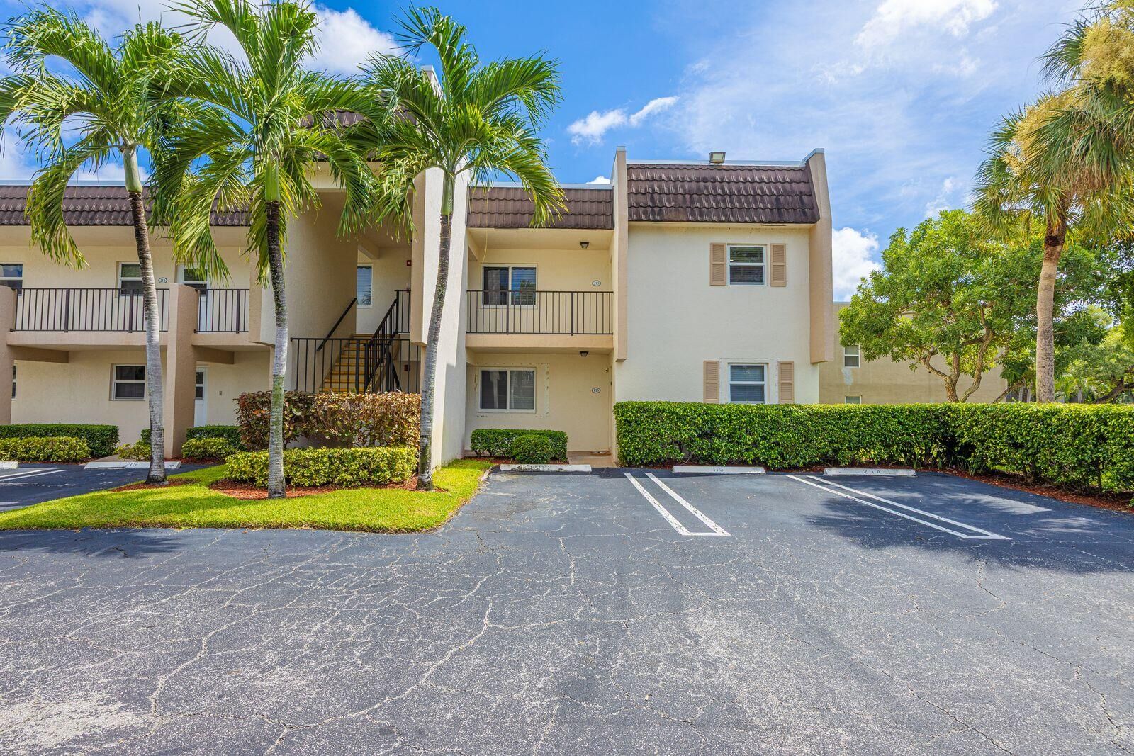 Property Photo: 2805 Casita Way 215 FL 33445