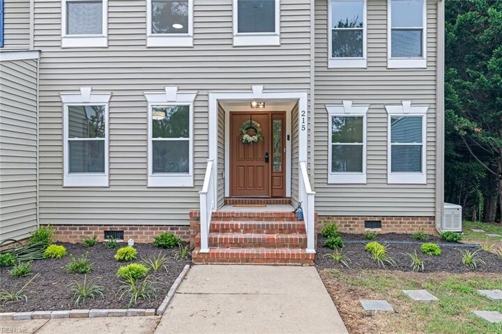 Property Photo:  215 Erin Leigh Cir  VA 23602 