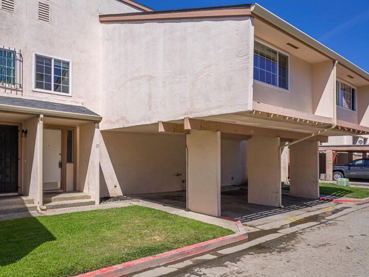914 Acosta Plaza 111  Salinas CA 93905 photo
