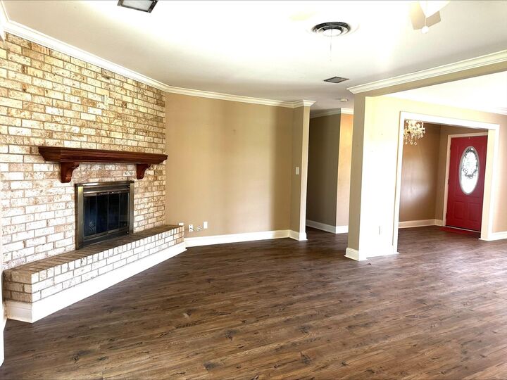 Property Photo: 1918 Beverly St. TX 77632