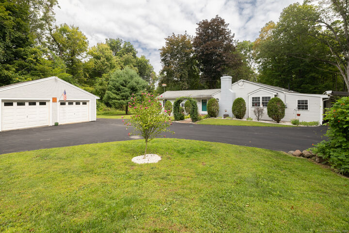 49 Scuppo Road  Woodbury CT 06798 photo