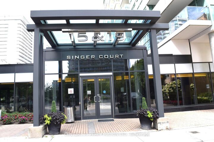 15 Singer Court 910  Toronto ON M2K 0B1 photo