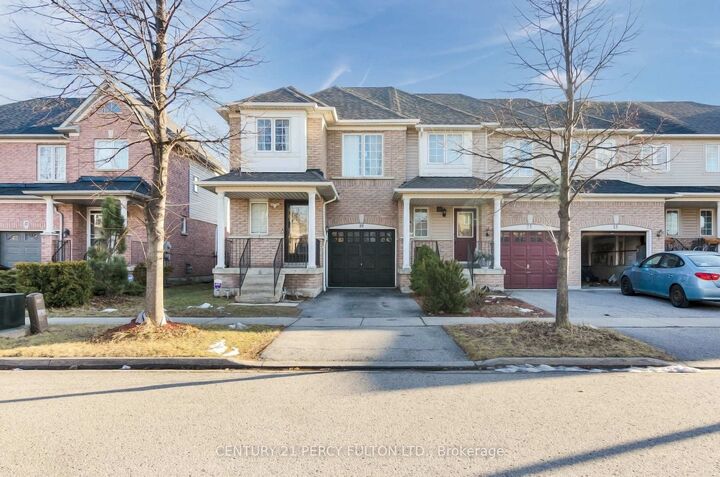 19 Odessa Crescent  Whitby ON L1R 3P1 photo