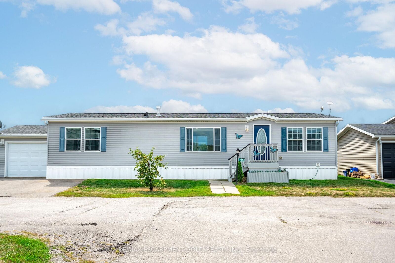 Property Photo: 45 Riverbend Crescent ON N0A 1L0