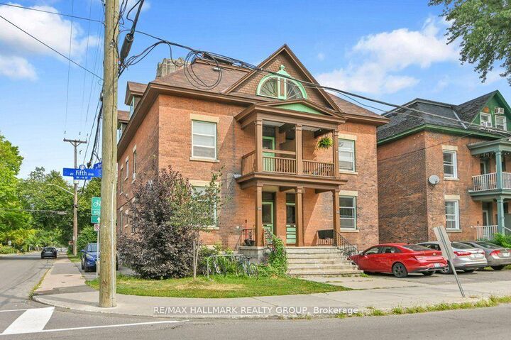 Property Photo:  253 Fifth Avenue  ON K1S 2N1 