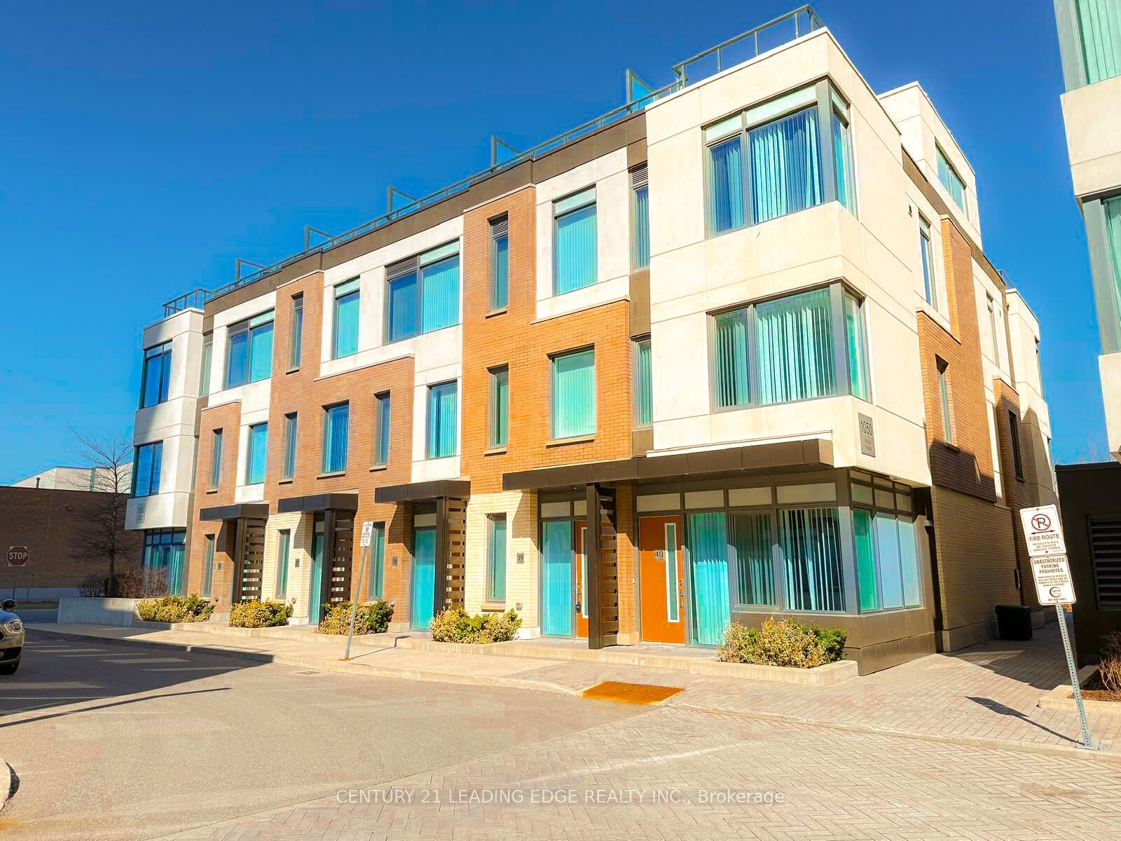 Property Photo: 1050 Portage Parkway 39 ON L4K 0K3