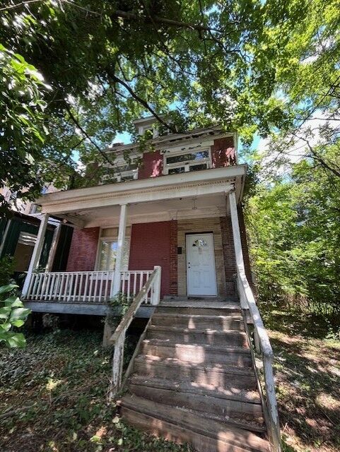 Property Photo: 1119 Franklin Avenue PA 15221