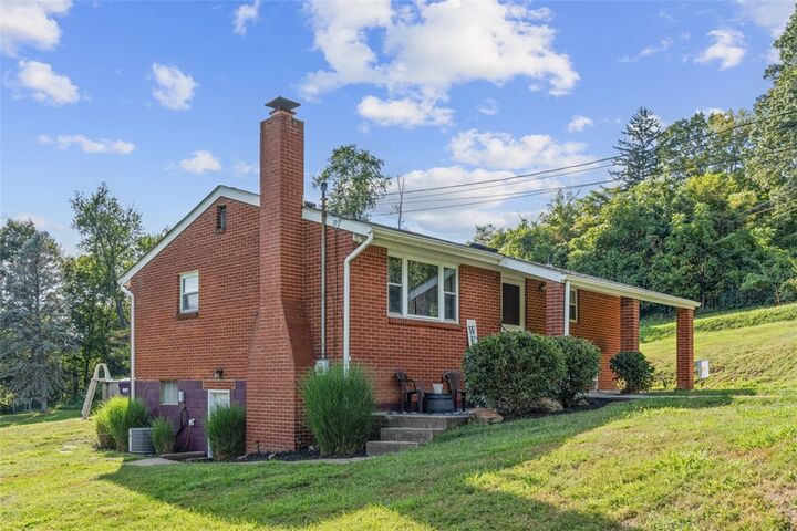 Property Photo: 201 Alter Dr PA 15239