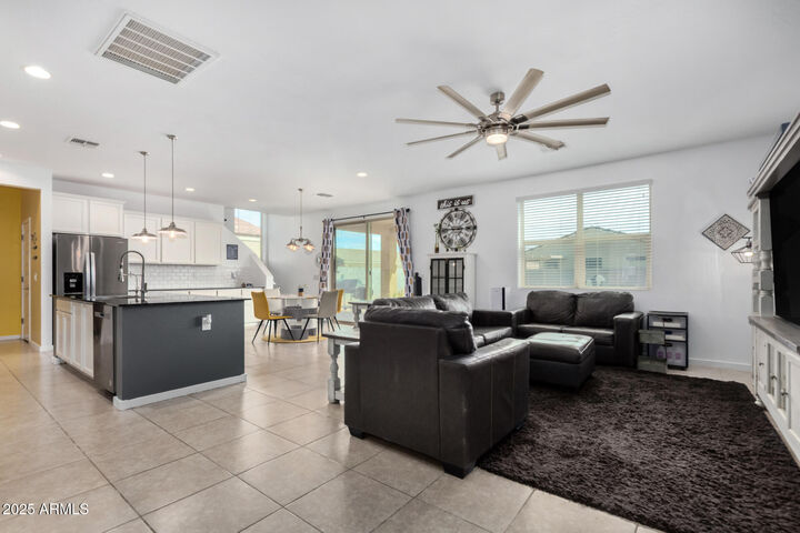 Property Photo: 267 W Chaska Trail AZ 85140