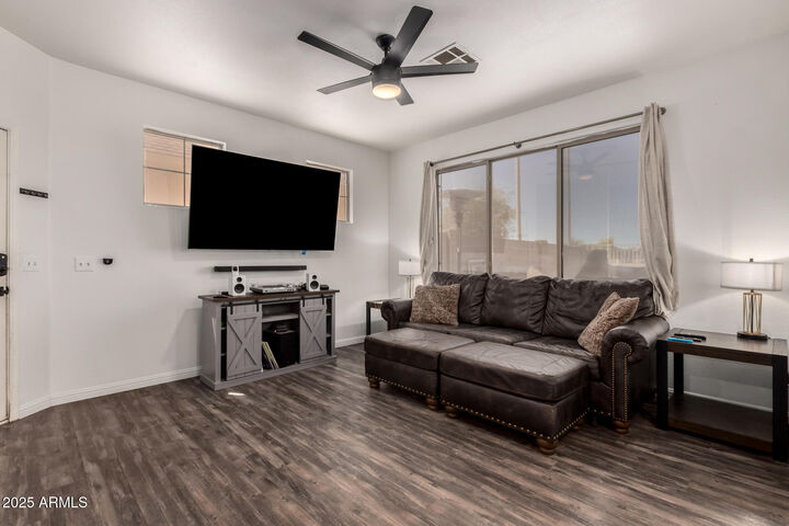 Property Photo: 1480 S Boulder Street B AZ 85296