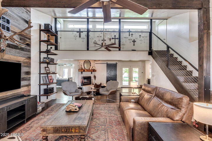 Property Photo:  732 E Redfield Road  AZ 85234 