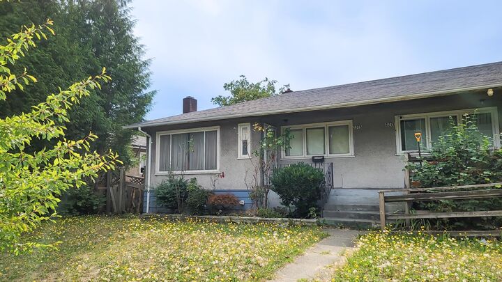 Property Photo:  2576 S Grandview Highway  BC V5M 2C8 