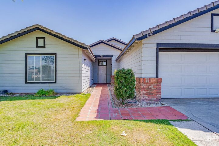 Property Photo: 6000 California Spring Drive CA 93313