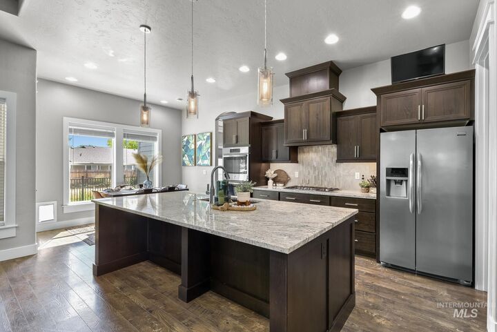 Property Photo:  1211 W Tanzanite Dr  ID 83634 