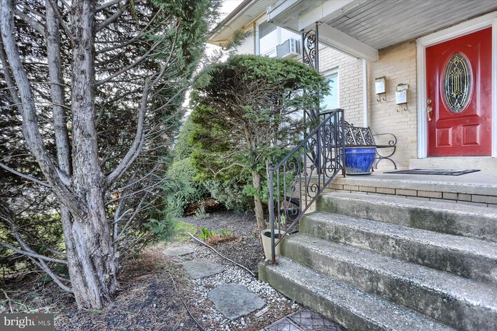Property Photo: 1020 Bridge Street E PA 17070