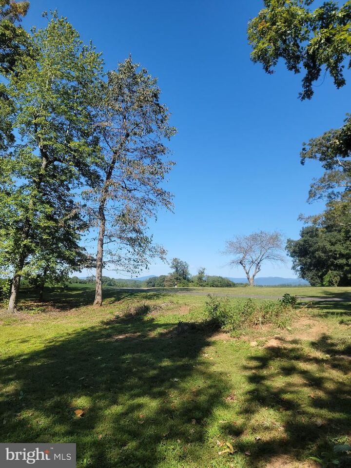 Property Photo: 524 Annies Road VA 22709