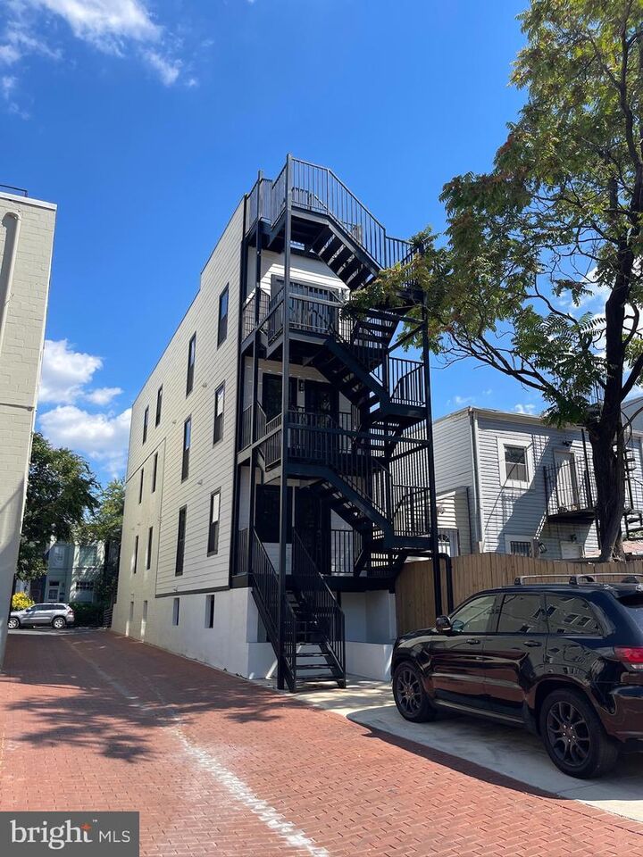 Property Photo: 726 11th Street NE DC 20002