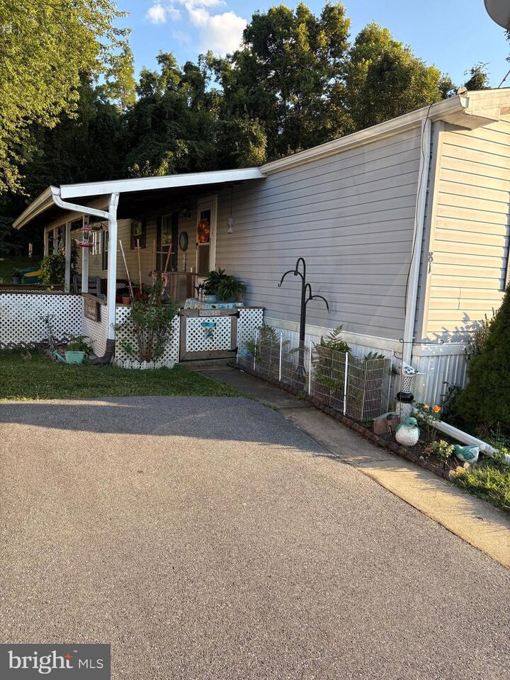 Property Photo: 81 Spring Garden Estates PA 17015