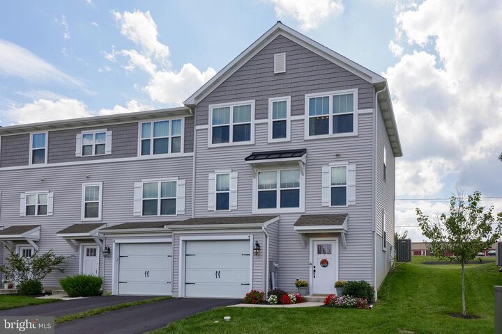 Property Photo: 5 Southside Drive PA 17584