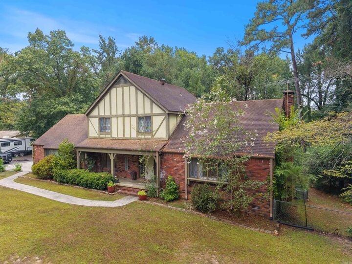 Property Photo: 52 Pinecrest Circle AR 72150