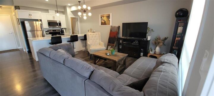 Property Photo: 70 Shady Shores Drive East MB R2J 3T7
