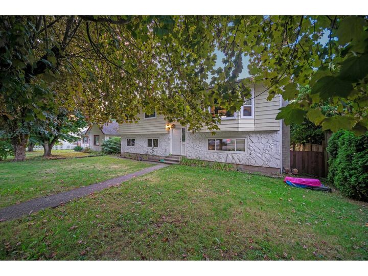 Property Photo:  33943 Pine  BC V2S 2P4 