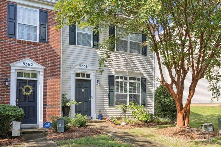 Property Photo: 9358 Greenheather Drive NC 28078