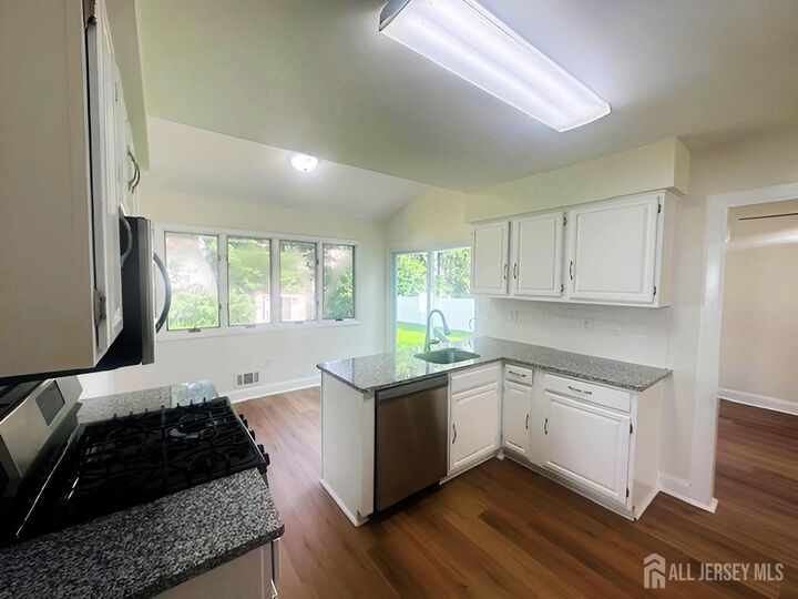 Property Photo:  24 Pullman Loop  NJ 08810 