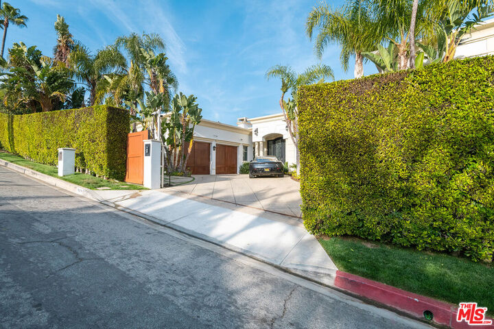 Property Photo: 9329 Nightingale Dr CA 90069