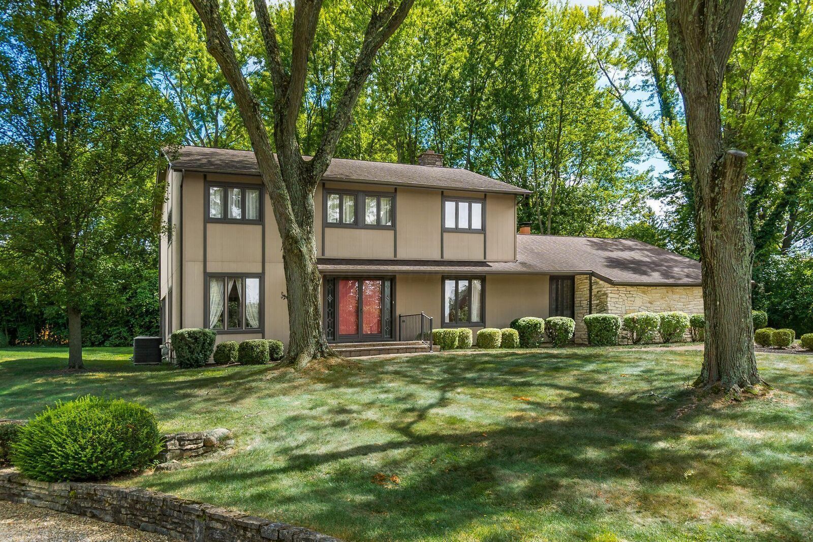 Property Photo: 182 Hillcrest Drive OH 43081