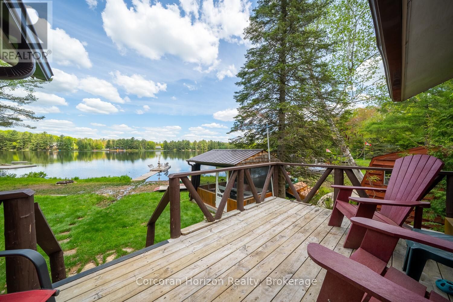 Photo de la propriété:  247 Mainhood Road  ON P0B 1M0 