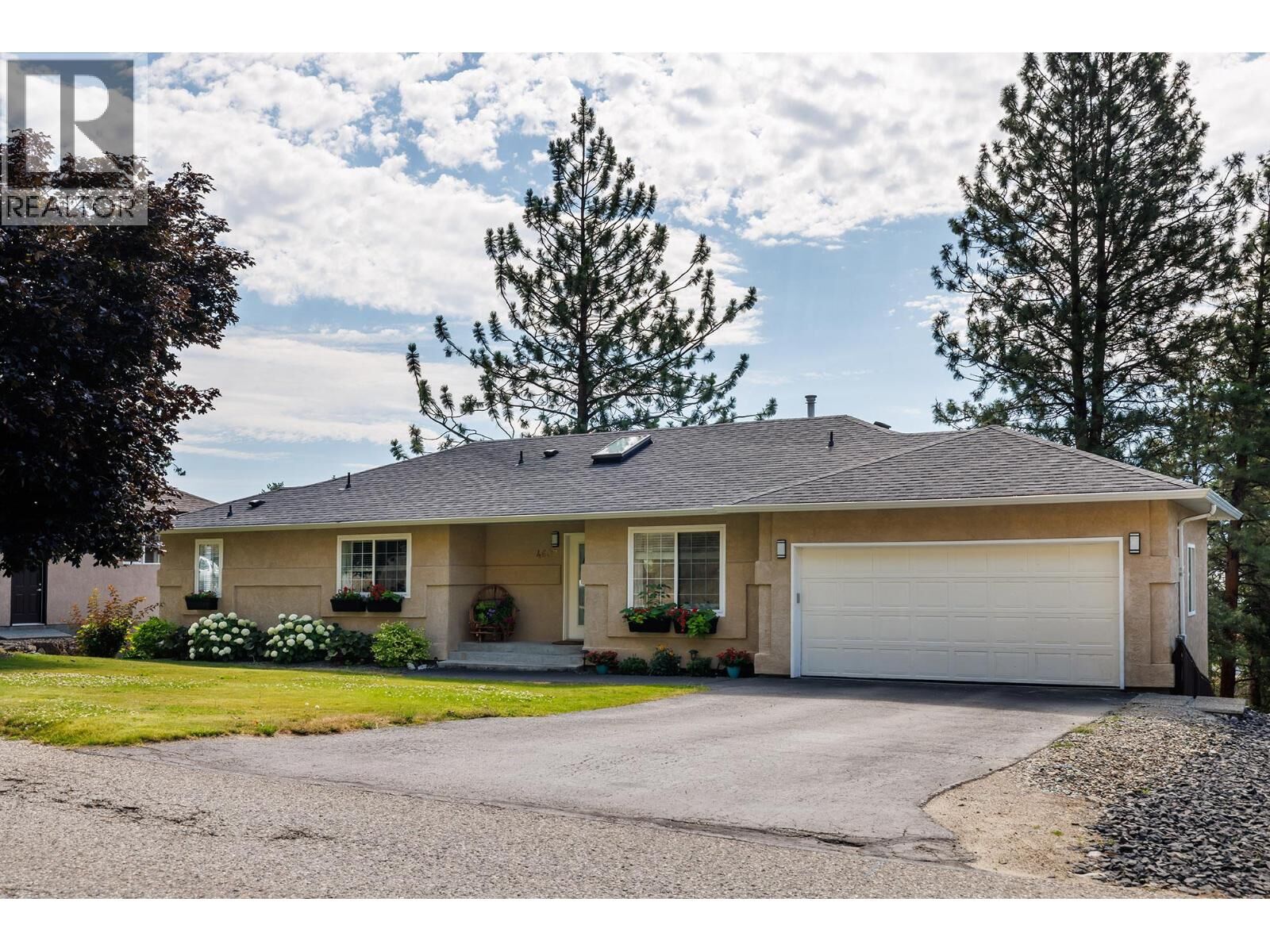 Photo de la propriété:  4607 Ponderosa Drive  BC V0H 1X5 