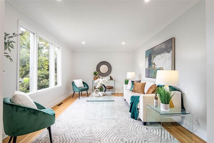 Property Photo:  388 Winterton Avenue  MB R2K 1K2 