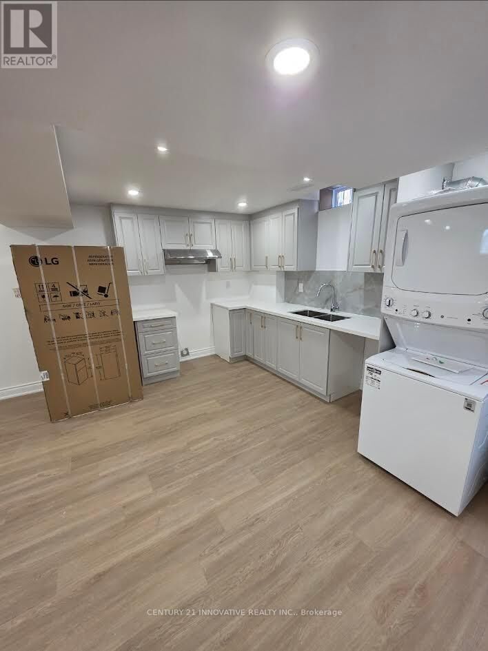 Property Photo: 58 Rolling Acres Drive ON L1R 2B8