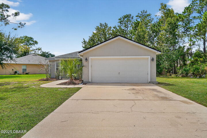 Property Photo: 5 Promenade Place FL 32164