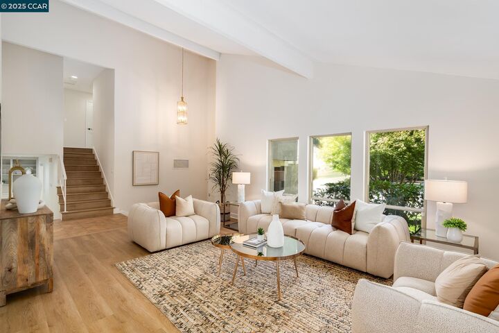Property Photo: 530 Mikado Place CA 94526