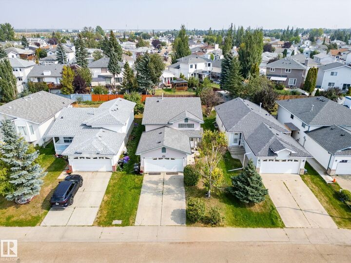1051 Jones Crescent NW  Edmonton AB T6L 6Y1 photo