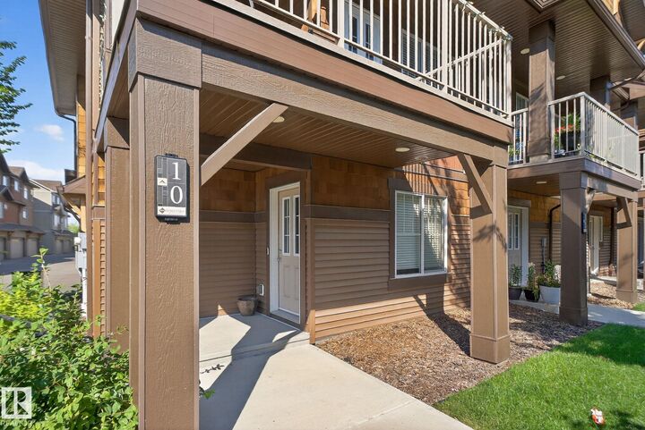 Property Photo: 1005 Graydon Hill Boulevard SW 10 AB T6W 3J5