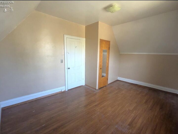 Property Photo:  40 Norwood Avenue  OH 44857 