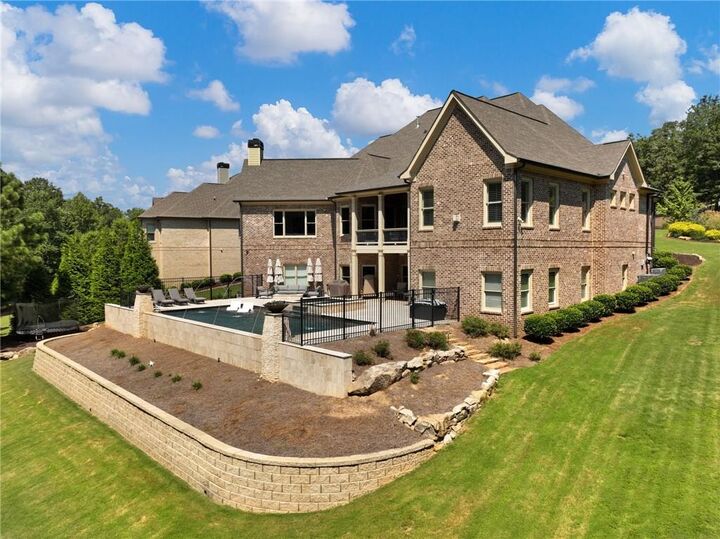 Property Photo: 5921 Yoshino Cherry Lane GA 30517