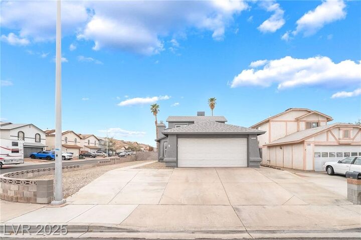 Property Photo: 542 Dutchman Avenue NV 89011