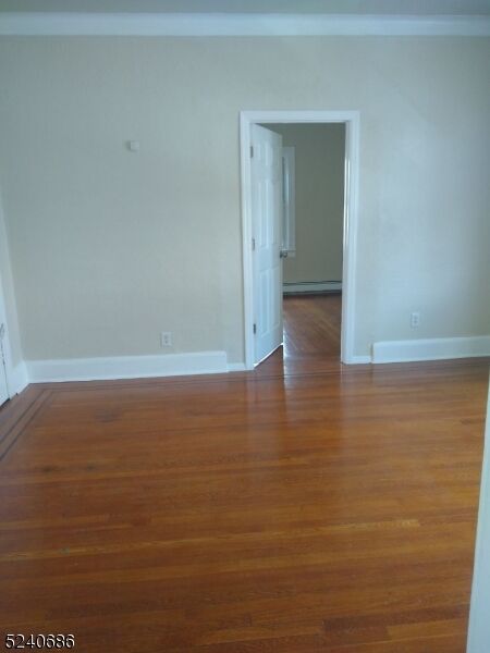 Property Photo: 326 Field Pl 2L NJ 07205