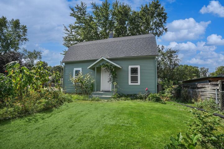 Property Photo: 2727 Cedar Heights Drive IA 50613
