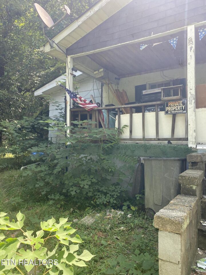 Property Photo: 721 Cherry St TN 37766