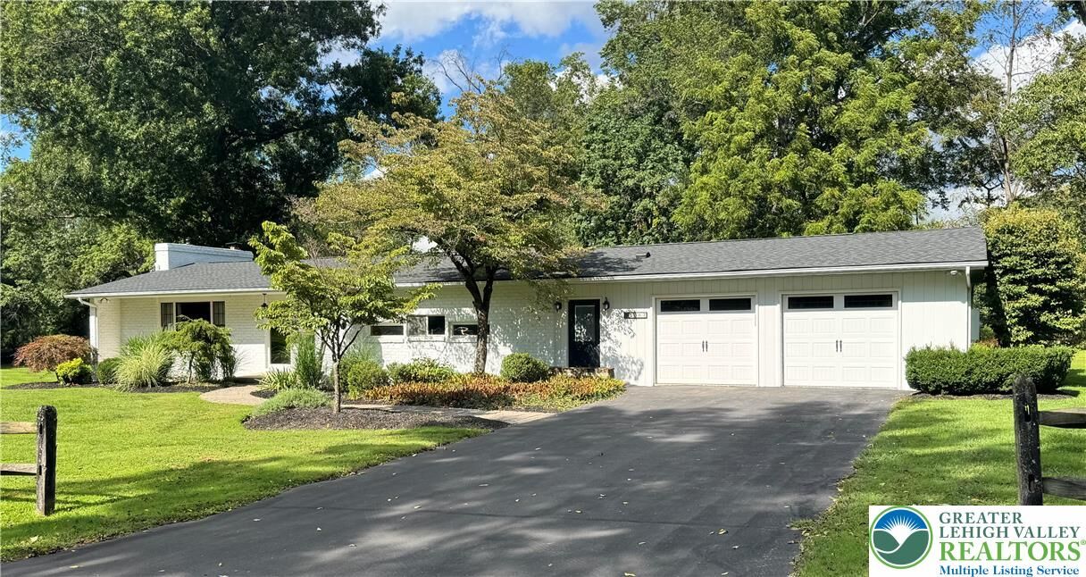 Property Photo:  2667 Washington Lane  PA 18015