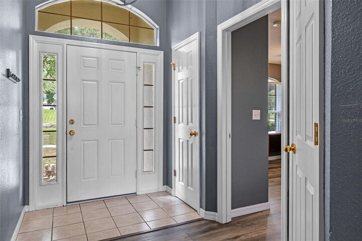Property Photo:  2228 Lake Pointe Circle  FL 34748 